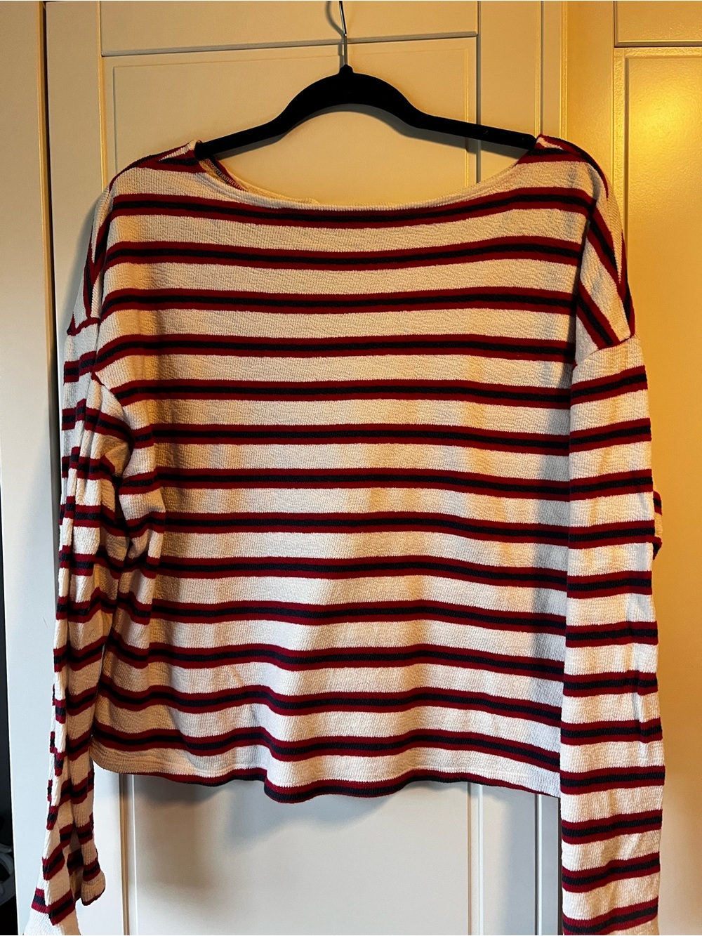 Universal Thread Striped Long-Sleeve Women's Top in White and Red